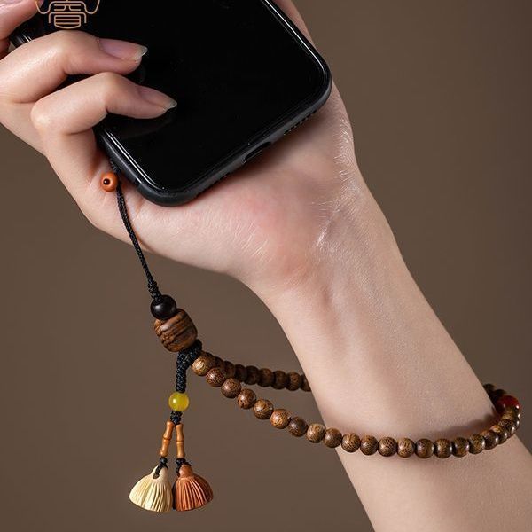 natural kalimantan eaglewood mobile phone lanyard women‘s wrist pendant chinese style retro mobile phone charm ornament men‘s protection