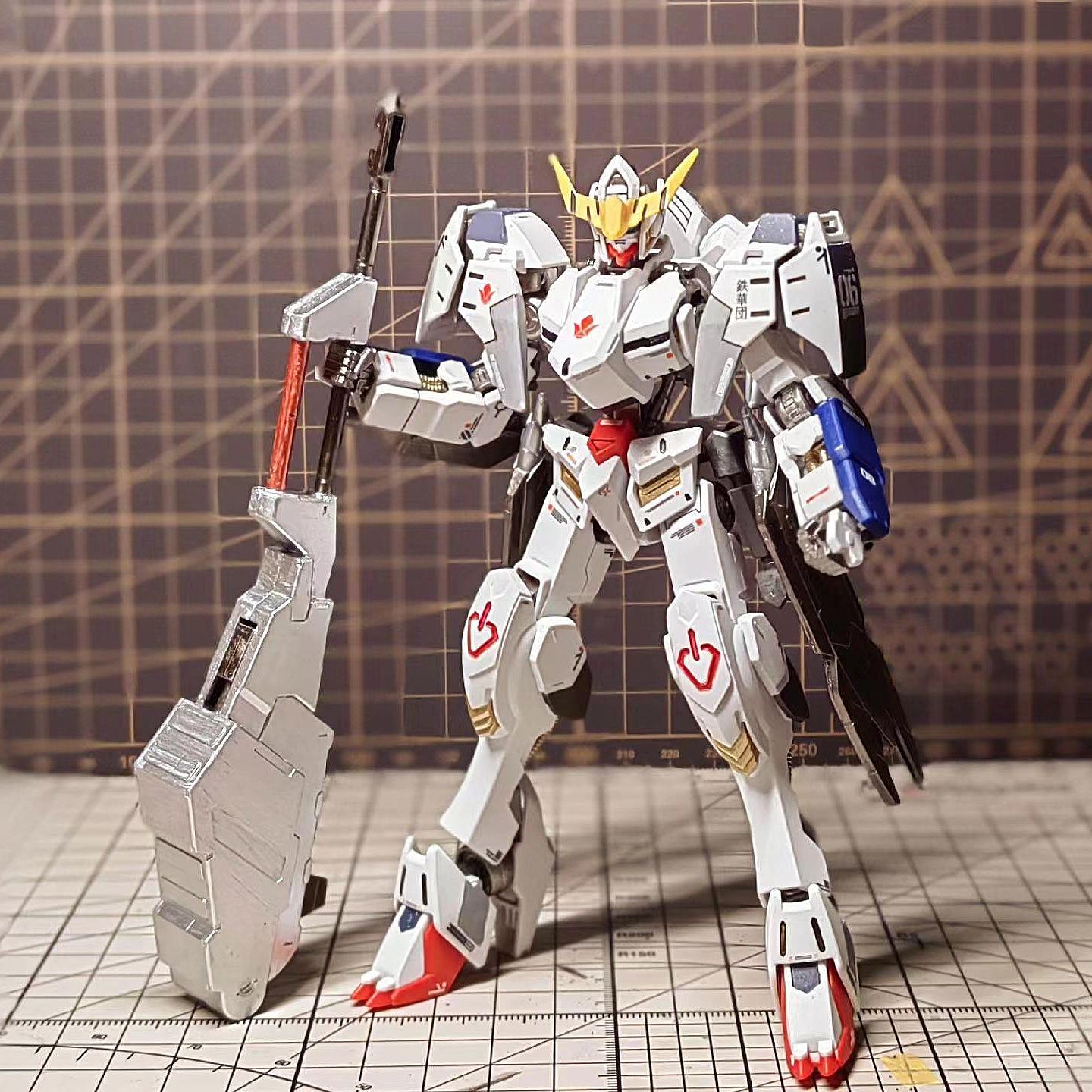 iron blood baratos sixth form gundam model assembled hand-made toy machine armor national model ko high hg building blocks