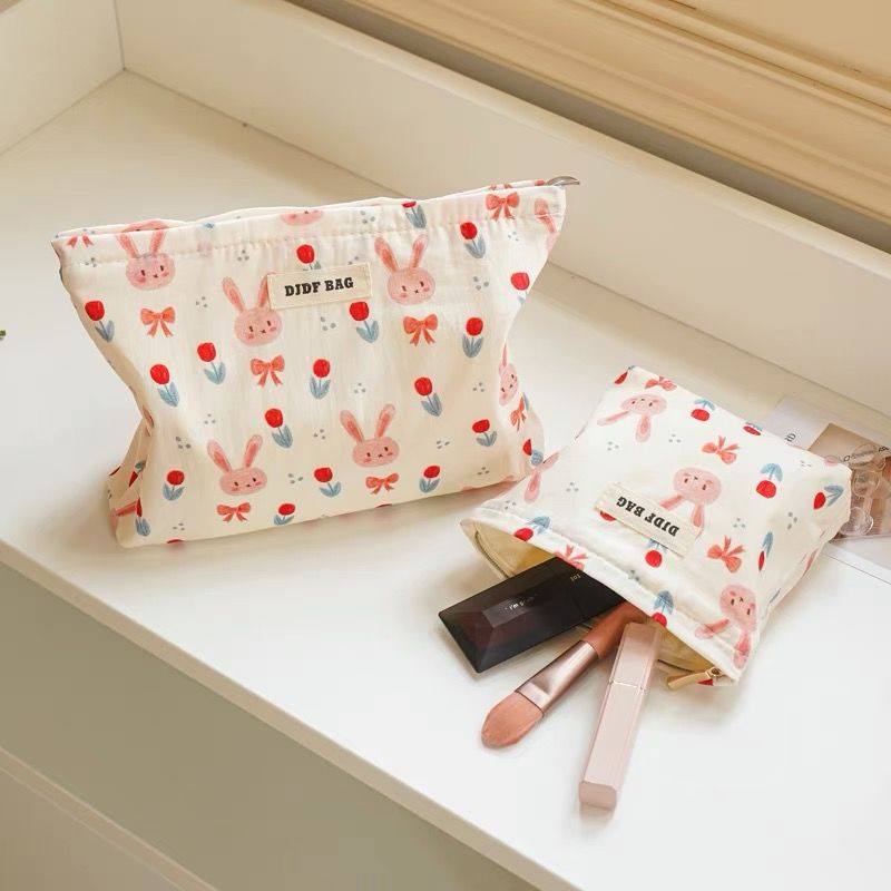 cute refreshing ins cartoon rabbit cosmetic bag portable large capacity women‘s high-grade travel printing storage bag