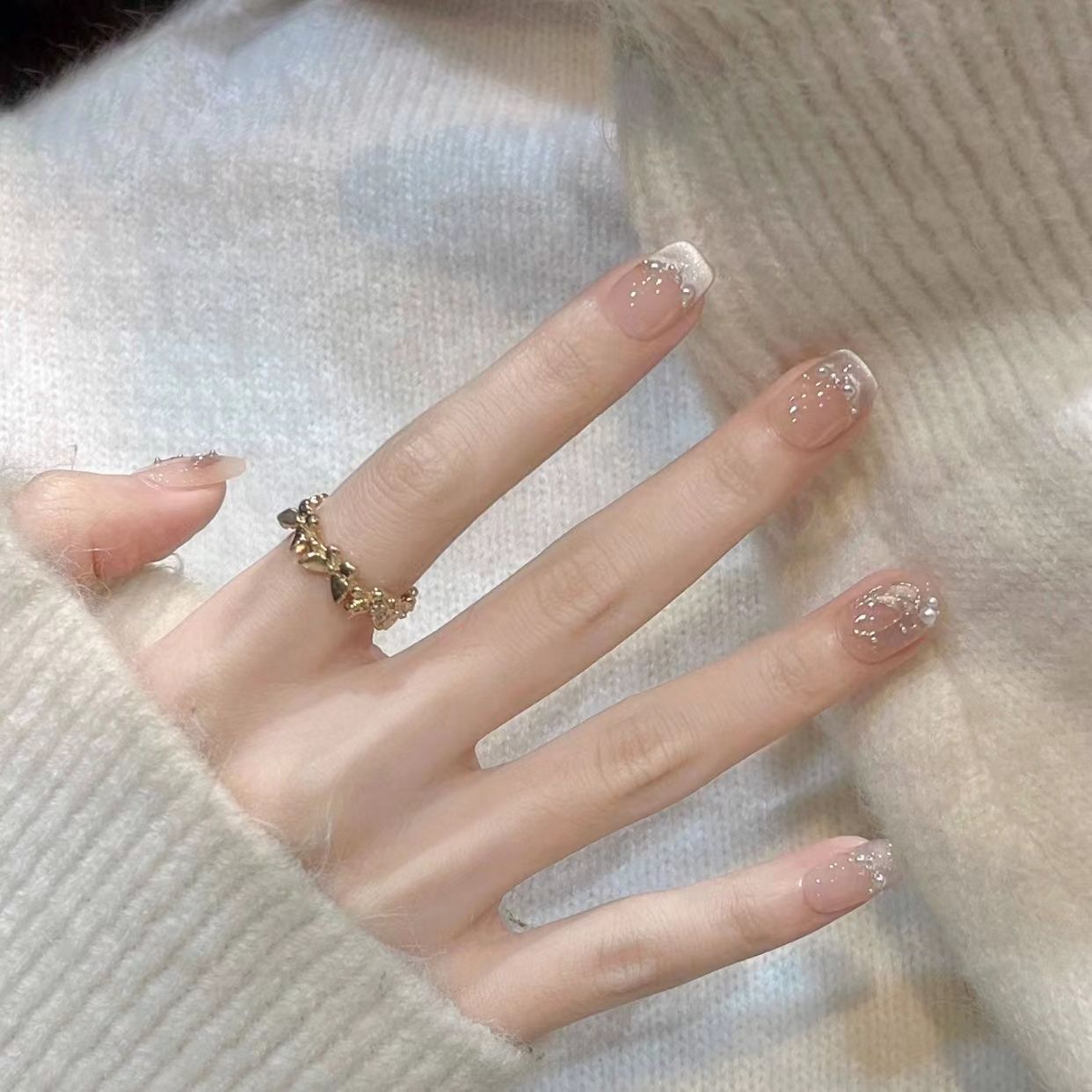 handmade wear nail spring and summer new elegant white gentle ice transparent cold fairy zhuang zhou mengdie advanced manicure