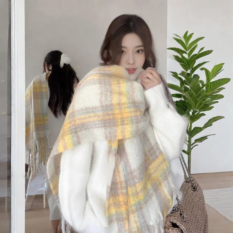 2024 new style high-grade atmosphere plaid scarf winter female warm all-matching bib shawl couple student thickening