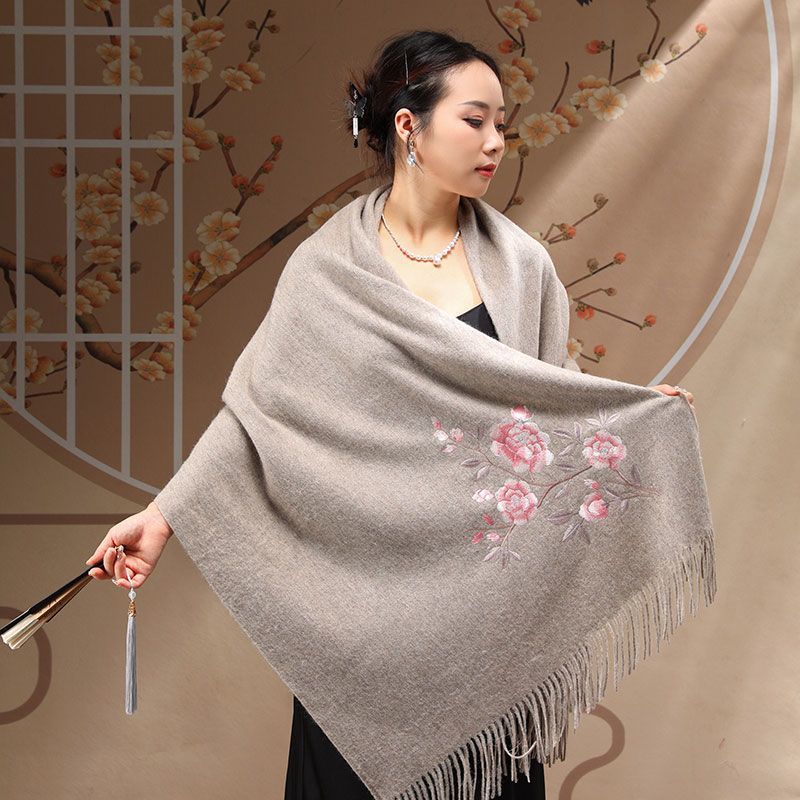 autumn and winter new wool embroidered shawl scarf to give mom senior high-end gift box