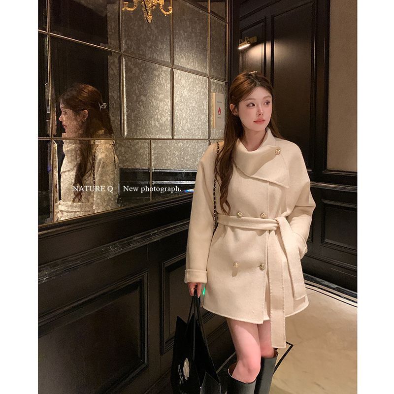 gold style woolen coat for women autumn and winter turtleneck collar lace-up high-grade temperament woolen milky white woolen coat