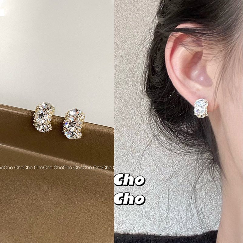 chocho white south korea niche design retro high-grade stud earrings simple earrings women