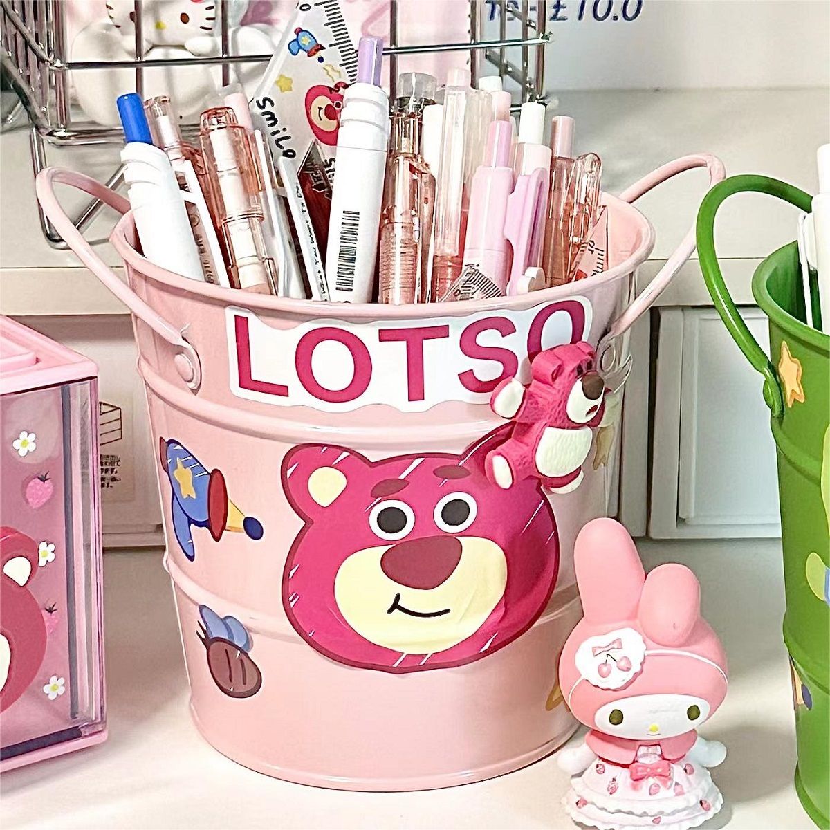 strawberry bear large-capacity pen container ins desktop cute diy internet celebrity multifunctional stationery storage container makeup brush storage