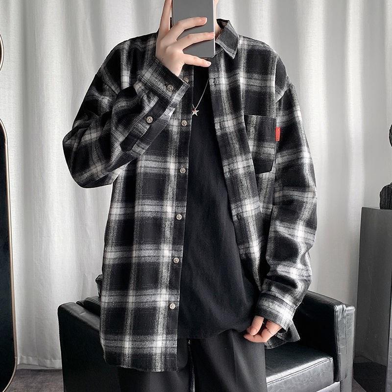 spring and autumn summer loose plaid shirt men‘s coat korean casual student men‘s hong kong style long sleeve shirt artistic fashion