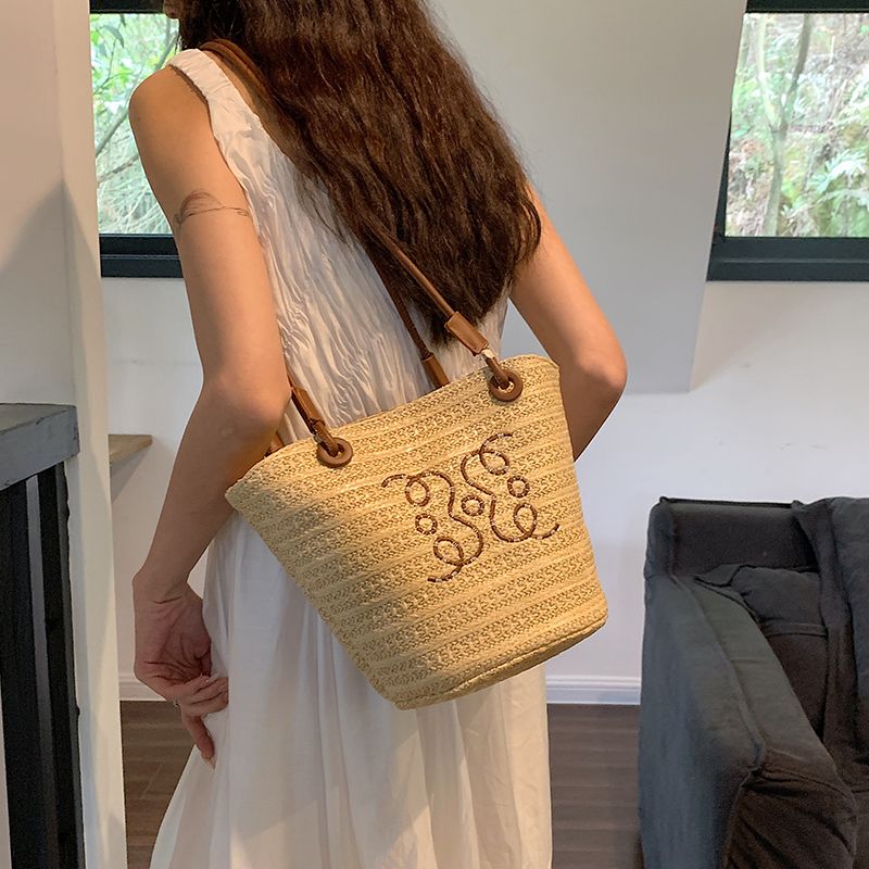 woven straw bag new bags women‘s large capacity thai vacation summer seaside beach french crossbody straw bag