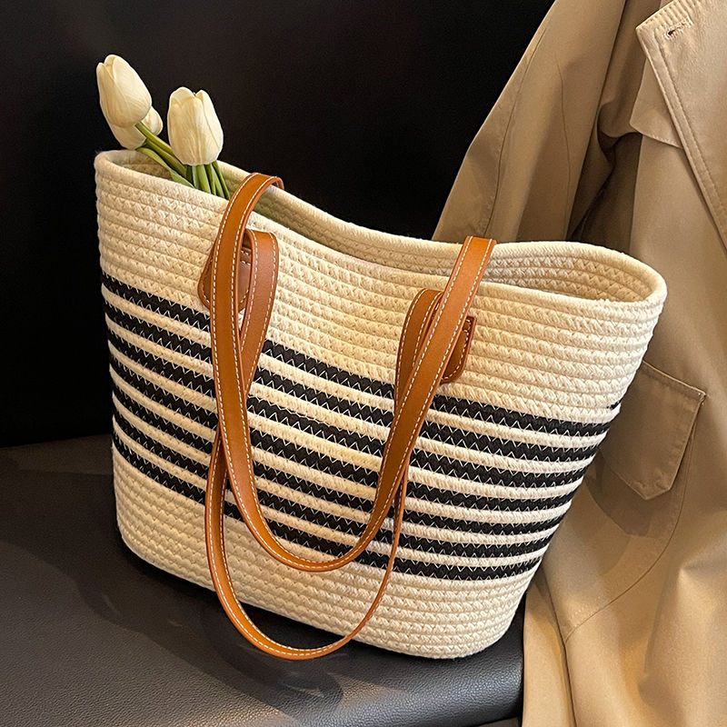 french style bag women‘s large capacity 2024 new versatile shoulder straw-weaved woven bag seaside beach vacation tote bag