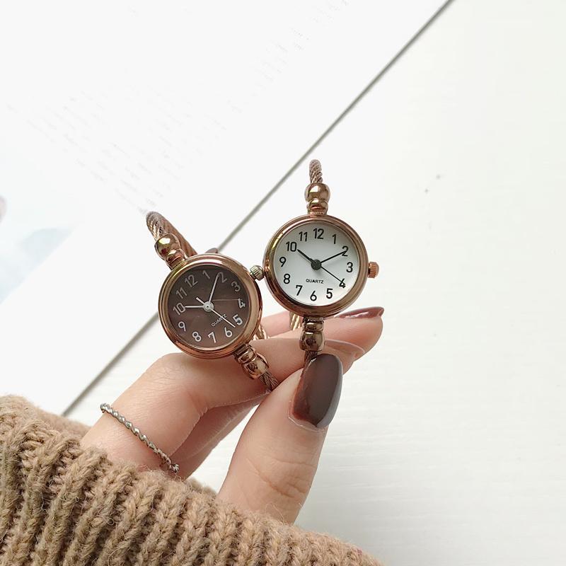 open bracelet watch for female students korean style simple and fresh all-matching graceful digital college entrance examination