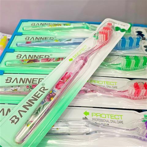 BANNER Medium Hair Medium Hard Toothbrush Adult Crystal Flower Toothbrush Handle Male and Female Students Family Pack Xiaohongshu Tiktok Recommendation