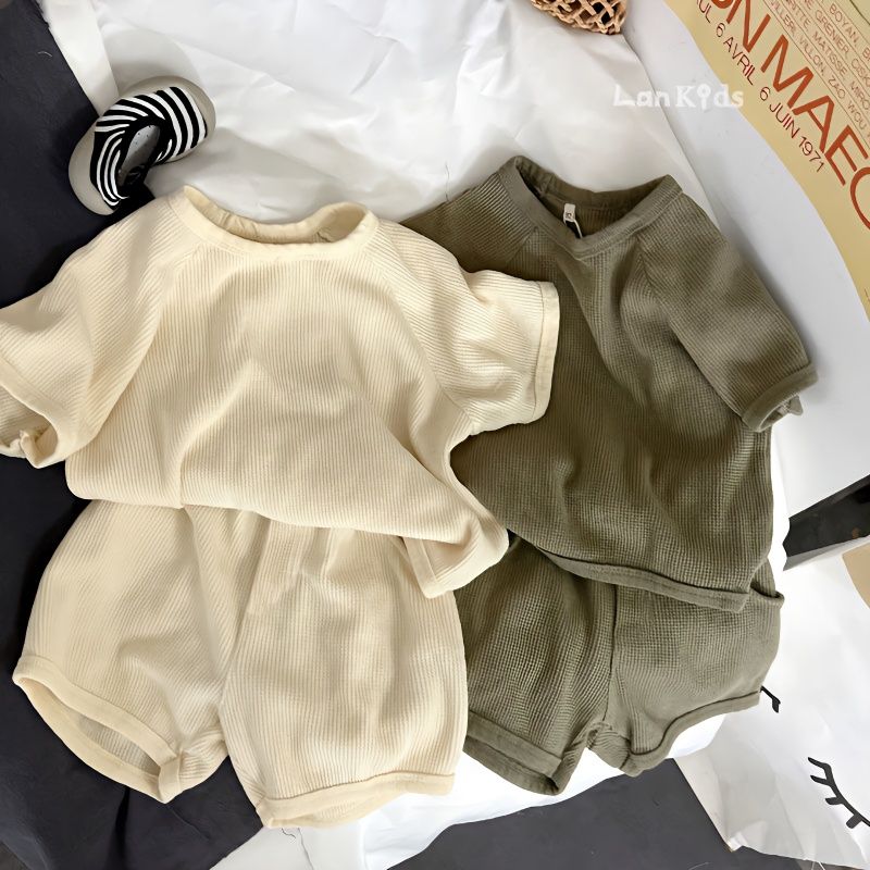 South Korea's new boys and girls thin section waffle short-sleeved shorts two-piece set children's home wear casual suit tide
