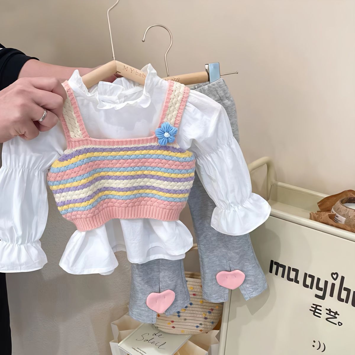 女童秋款套裝2023新款女寶寶洋氣針織吊帶襯衫喇叭褲休閒三件套潮
