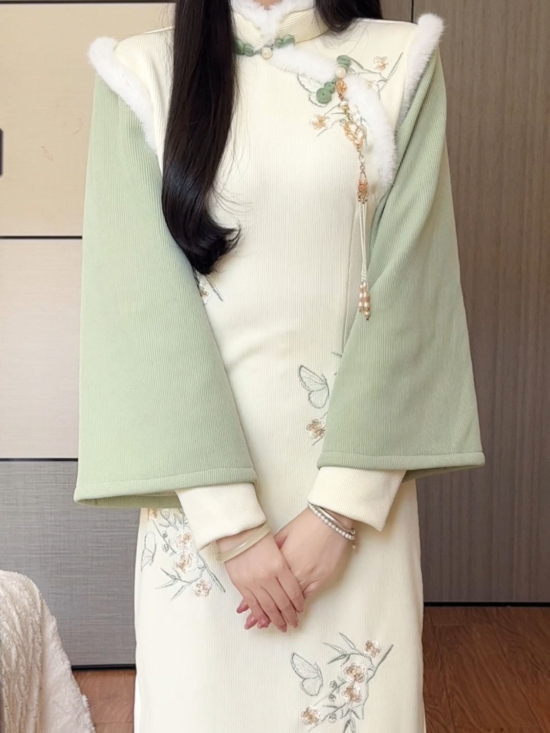 抹茶2023年冬季新款毛絨領倒大袖改良旗袍氣質淑女年輕連衣裙