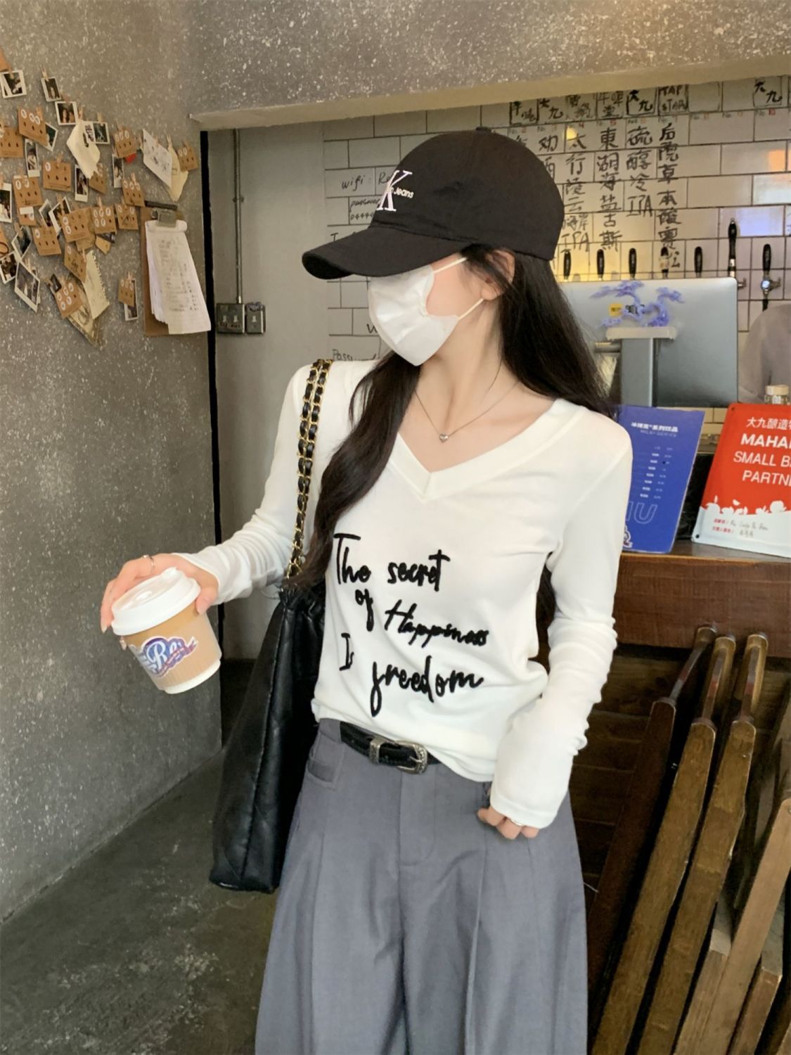 打底衫女秋冬2023年新款韓系穿搭時尚洋氣減齡字母刺繡v領長袖t恤
