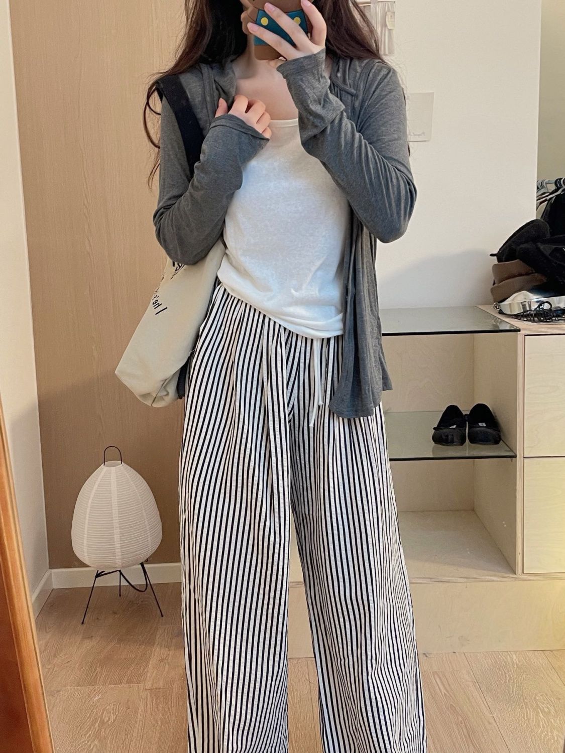 Black and white striped wide-leg pants for women, spring and summer new style, high-waisted, slim, loose straight pants, wide-leg floor-length pants, casual pants, trendy