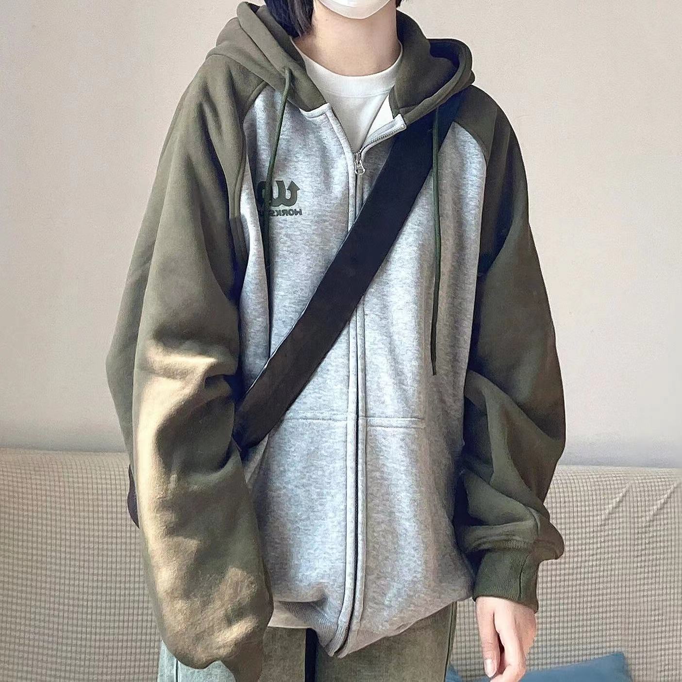 森系vibe風灰綠色拼接衛衣外套女冬季加絨加厚寬鬆小個子連帽開衫