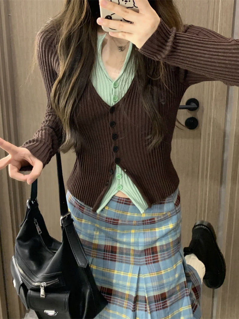 Design autumn fake two-piece contrasting retro long-sleeved knitted sweater cardigan hot girl slimming outer top