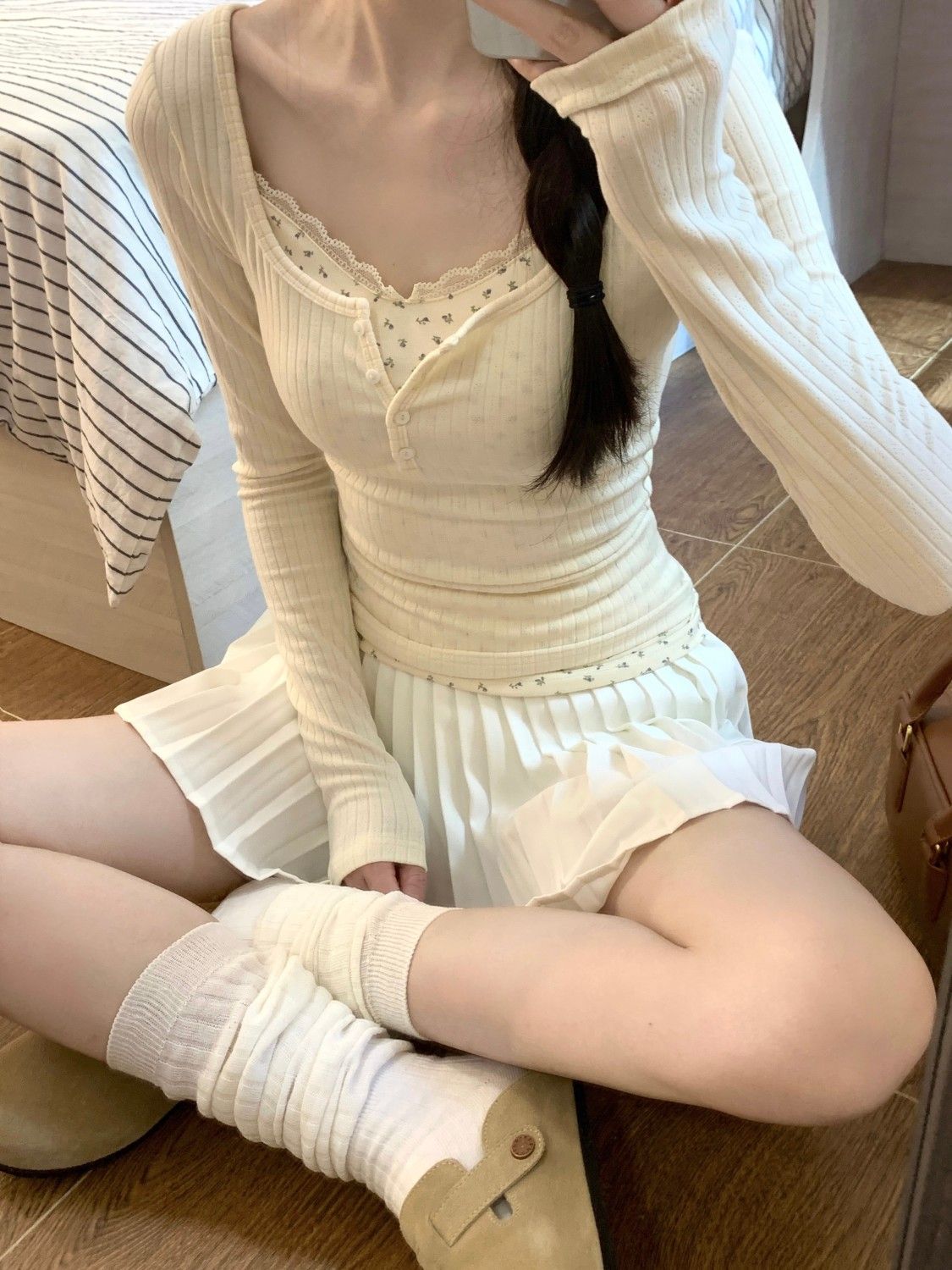 純欲辣妹設計感碎花拼接長袖T恤女裝冬季修身減齡打底衫內搭上衣