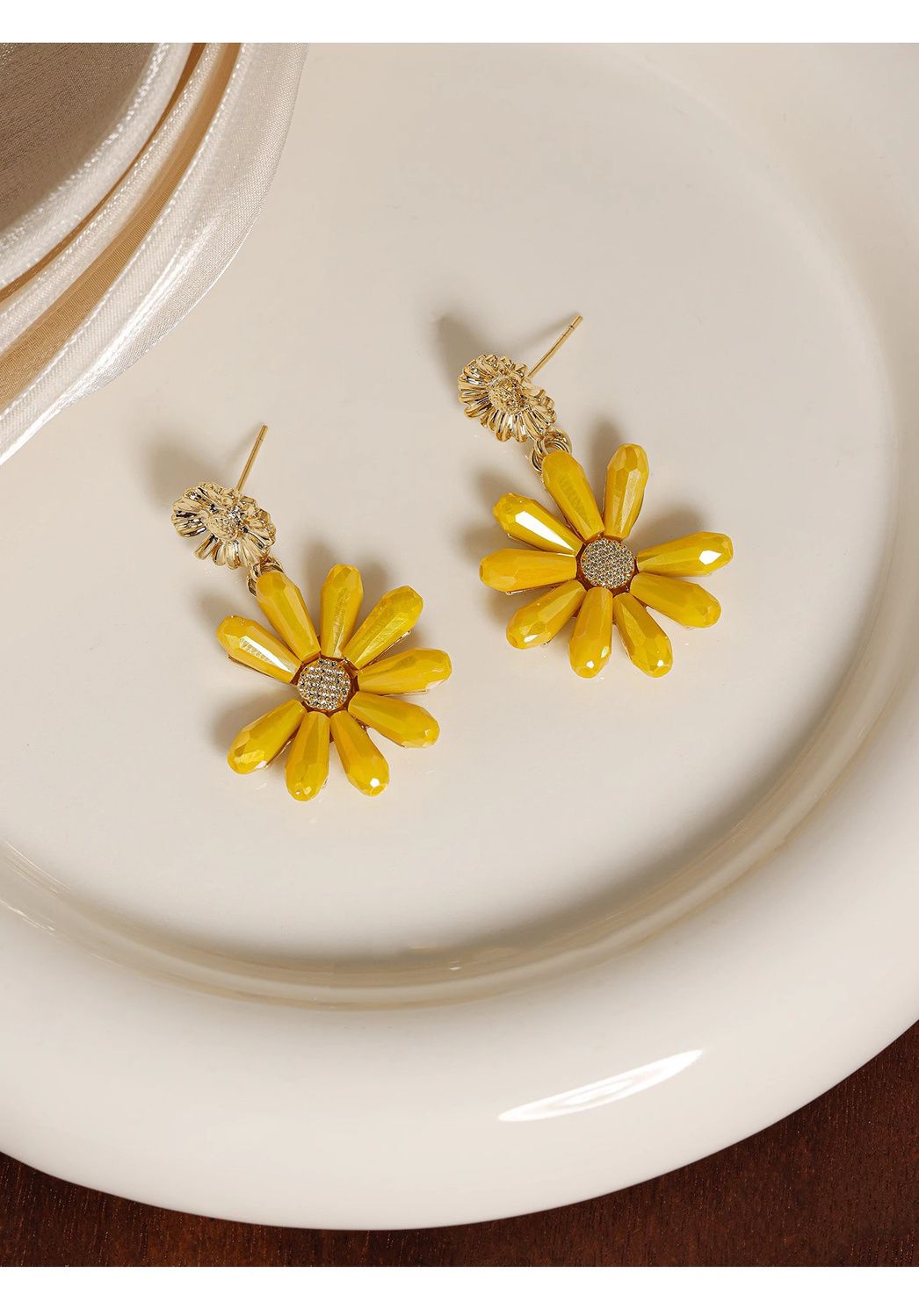Ohrclips Mit Gänseblümchen Design Für Runde Und Eckige Gesichter_voghion.com