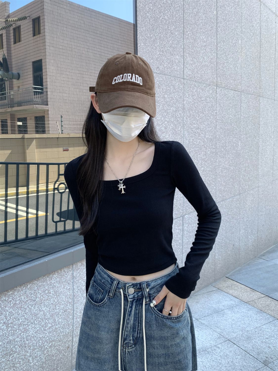 美式修身方領純色內搭T恤女秋季2023年新款打底長袖顯瘦短款上衣