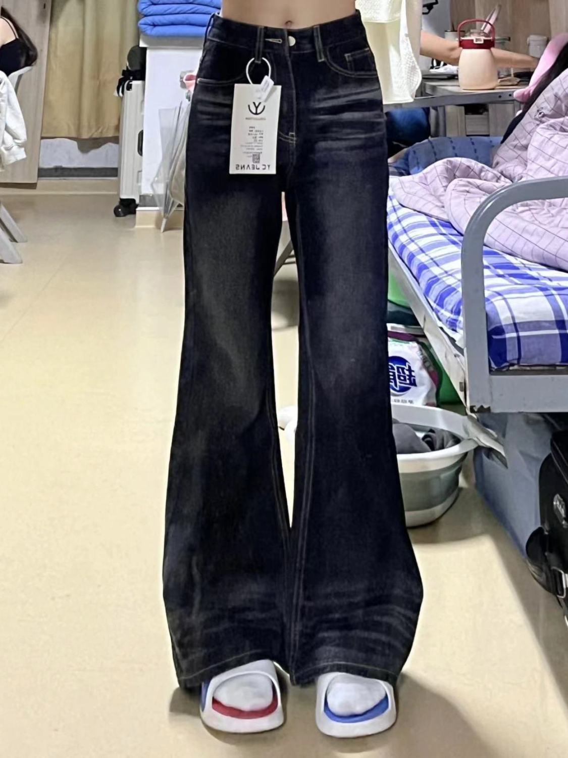 黑色不貼腿微喇叭牛仔褲女秋季新款高腰寬鬆闊腿顯瘦直筒拖地褲子