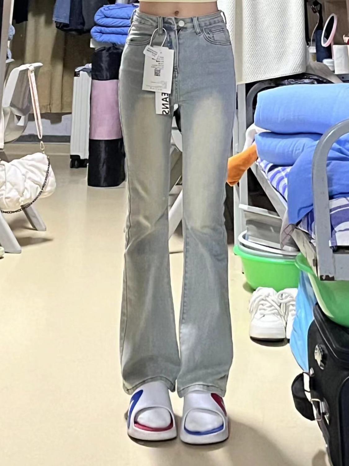 小個子黃泥色微喇叭牛仔褲女秋冬新款高腰顯瘦修身彈力直筒拖地褲