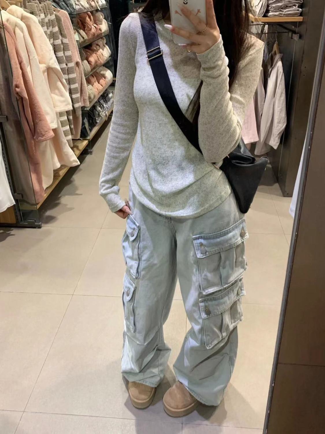 高街淺色重工設計口袋工裝牛仔褲女春季高腰寬鬆顯瘦闊腿拖地褲潮