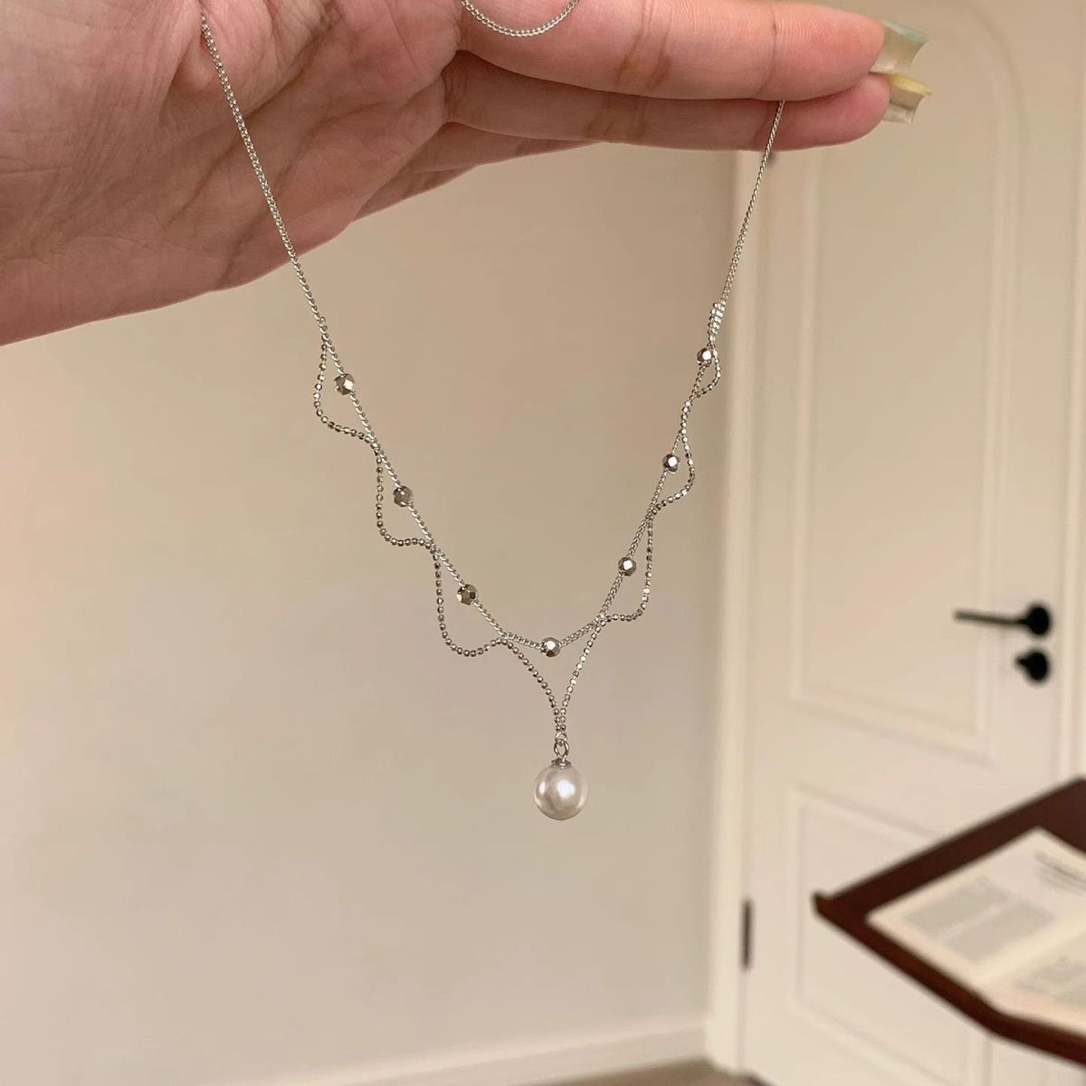 Elegante Silberne Perlen Spitzenhalskette Damen Sommer Luxus_voghion.com