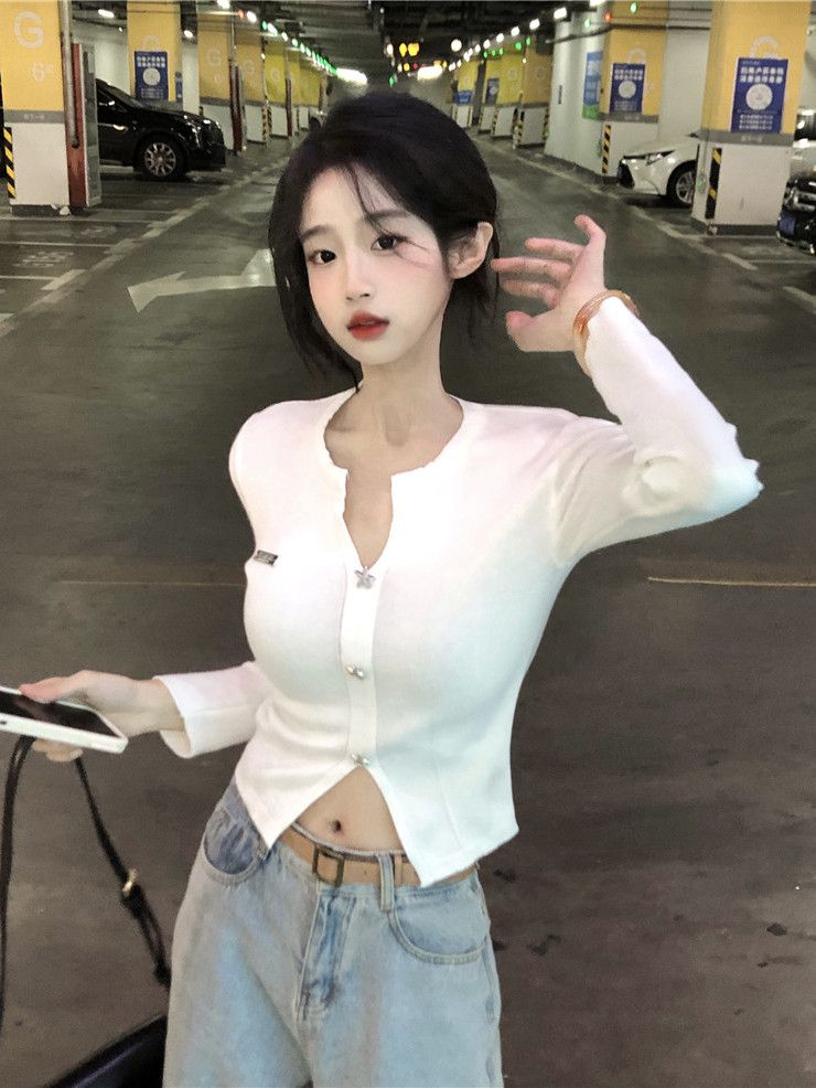 純欲風辣妹針織衫女秋冬新款設計感短款內搭露臍打底修身上衣