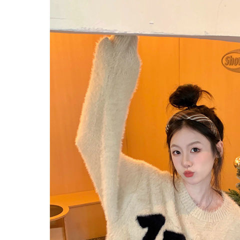 秋冬新款休閒慵懶風仿水貂絨美式奶fufu寬鬆字母韓系元氣圓領毛衣