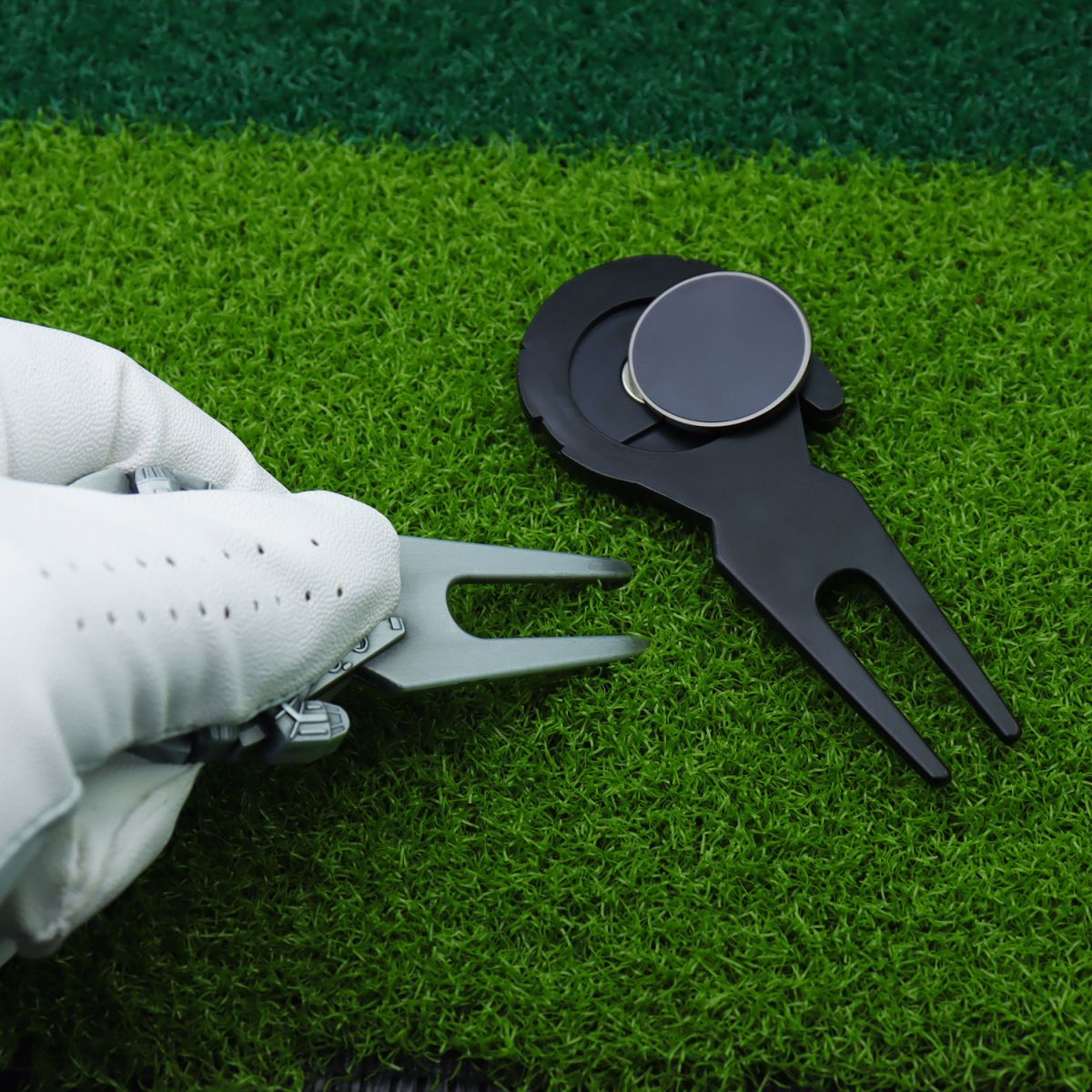 Forchetta in metallo/Attrezzo per la riparazione dell'erba Attrezzo per zolle da golf Forchetta da pesca a forma di astronave di Star Wars_voghion.com