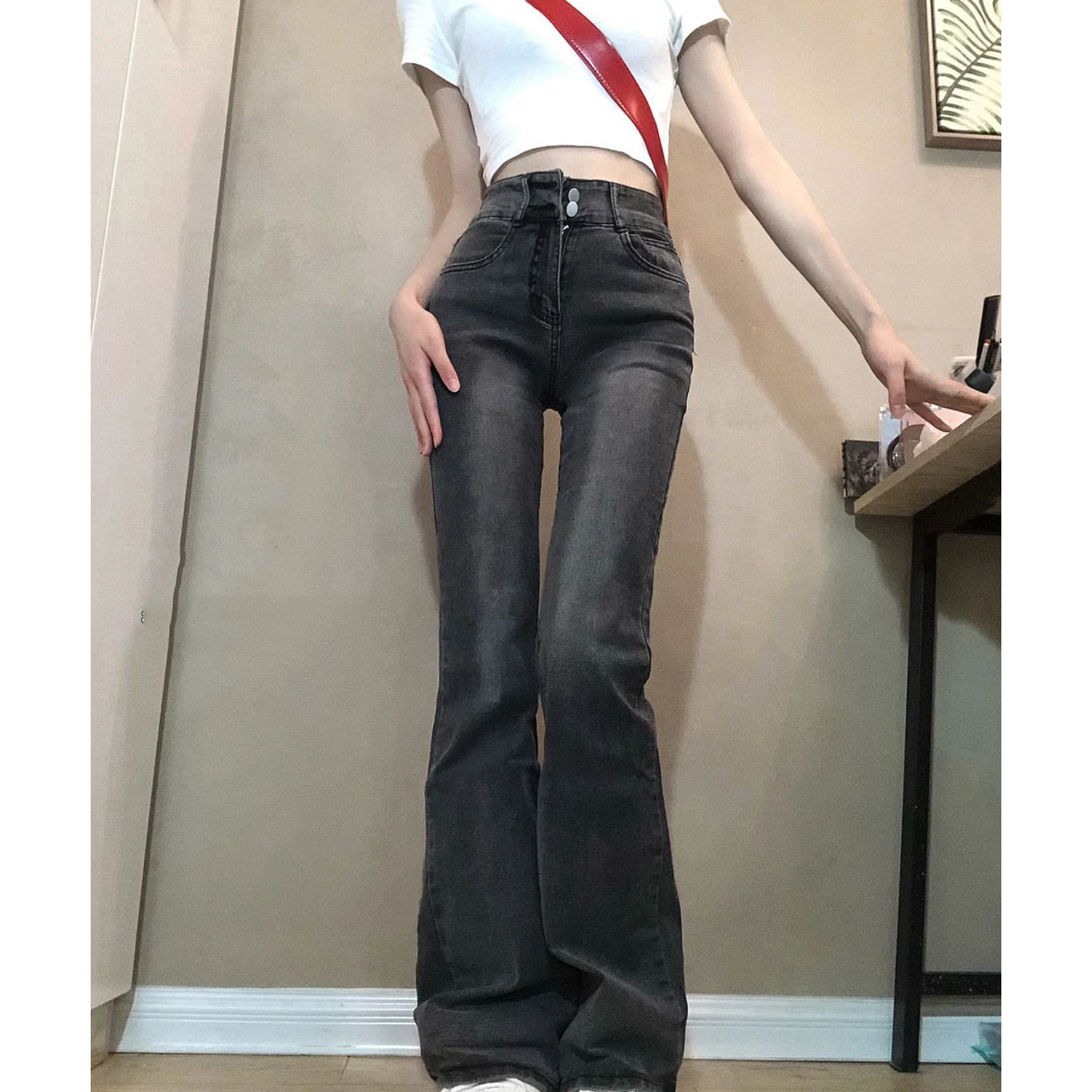 黑灰色高腰微喇叭牛仔褲女2023春秋新款高腰修身顯瘦直筒拖地褲子