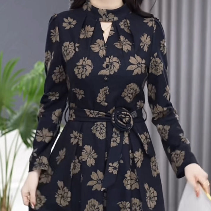 帛莱精纺加绒加厚连衣裙2023冬季新款时尚气质高档收腰显瘦女裙子