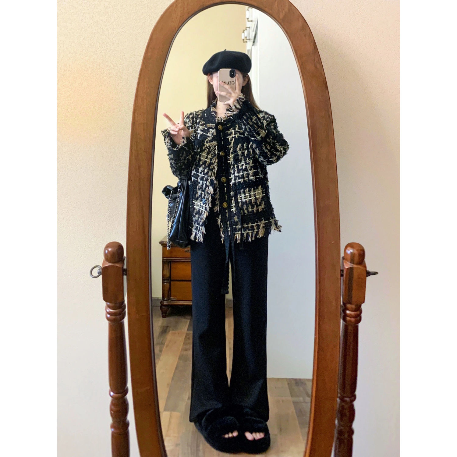 High-end celebrity braided tassel woolen jacket for women in autumn and winter new style thickened jacket with trendy temperament