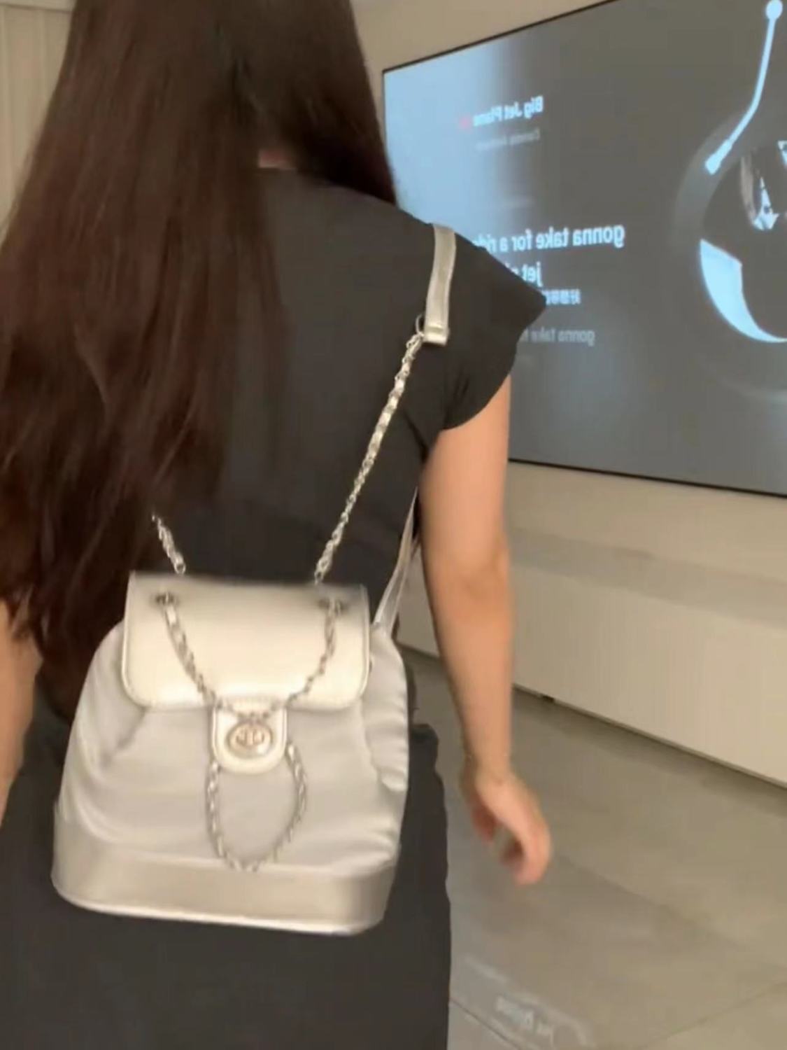 雙肩包包女2023新款休閒百搭高級質感小眾洋氣爆款旅行鏈條小背包