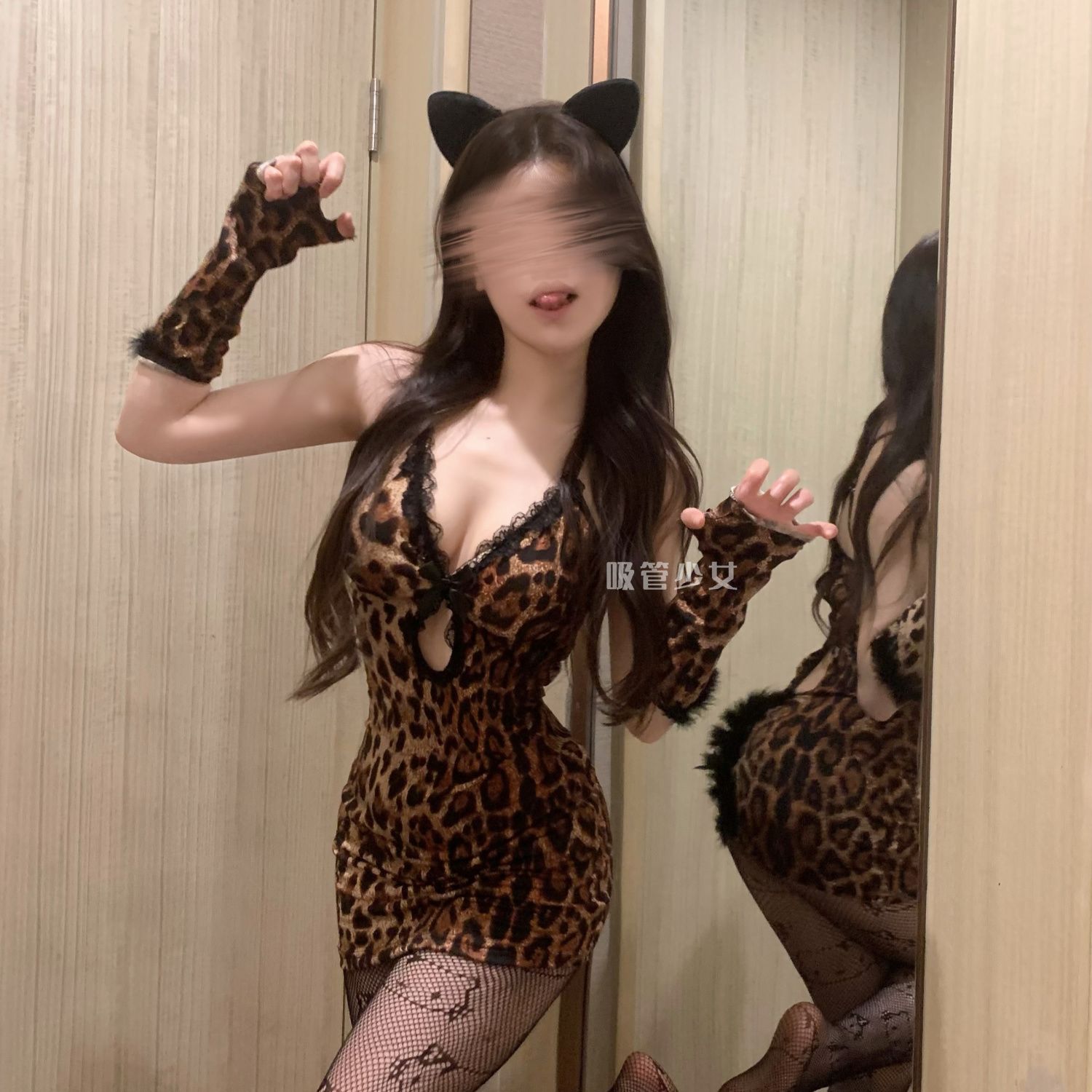 乖巧小野猫 豹纹蕾丝拼接性感镂空深V包臀裙露背火辣低胸睡裙套装