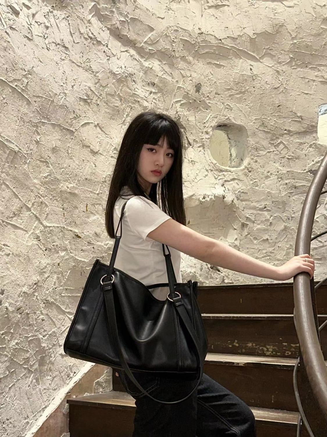 小眾設計復古高級感油蠟皮托特包包女2023新款通勤百搭手提單肩包