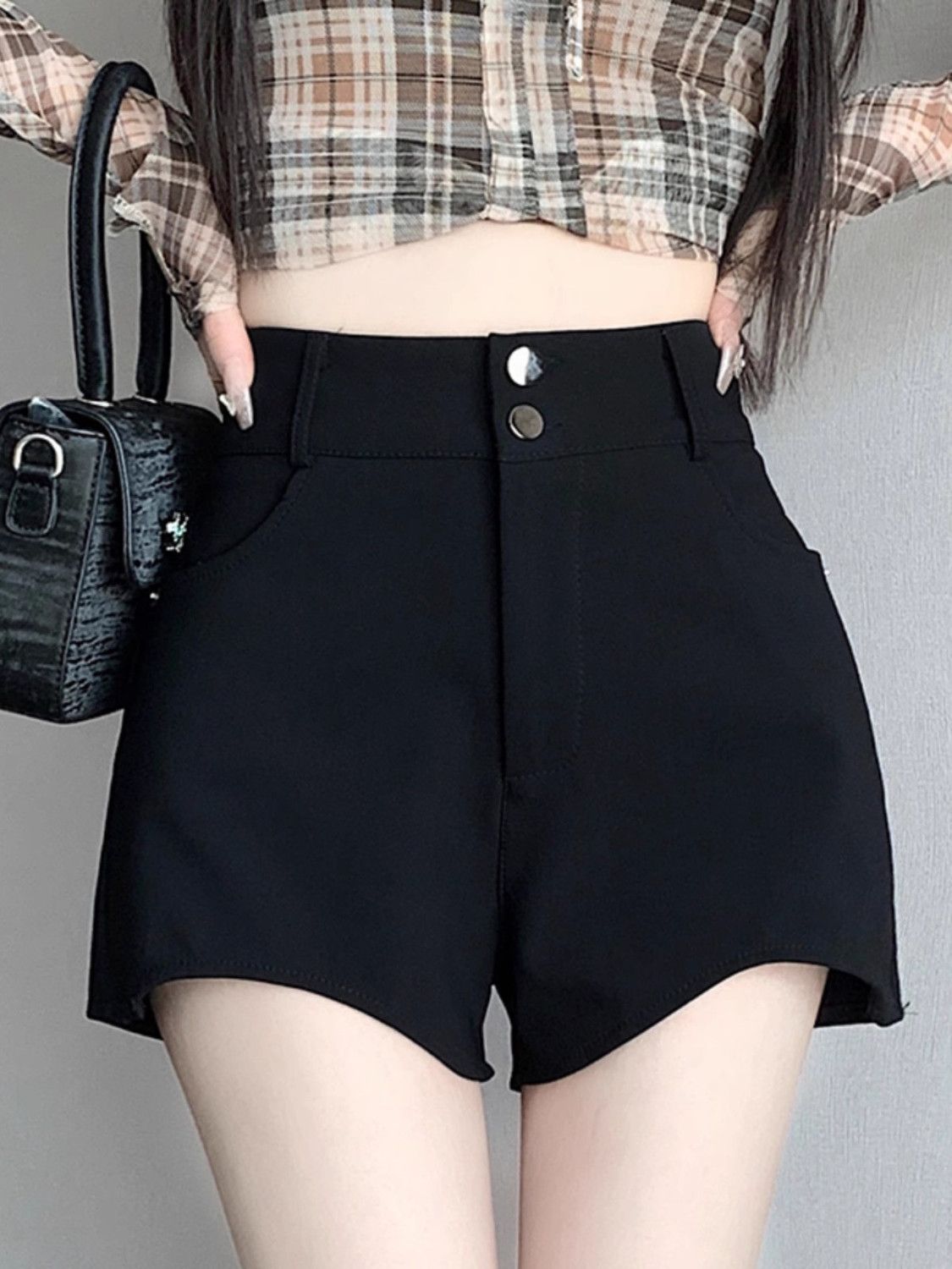 Black shorts for women, elastic outerwear, Internet celebrity 2023 new autumn and winter bottoming, slimming, slimming, high waist, hot girl boot pants trendy