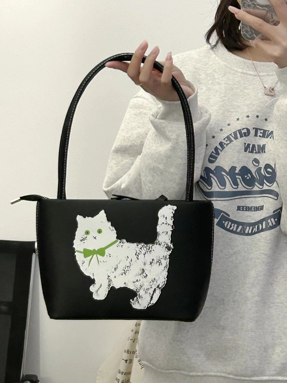 Niche design printed cat handbag high-end small square bag 2023 new casual cute one-shoulder armpit bag