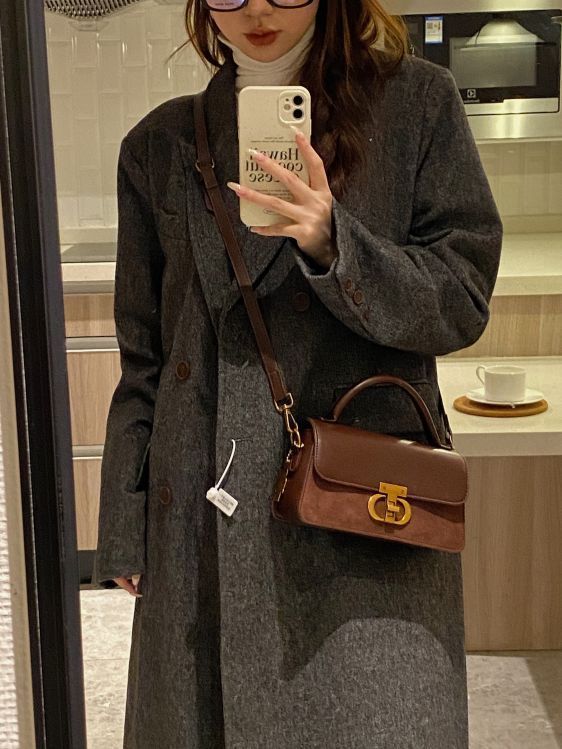 高級感輕奢包包2023新款女包斜挎包女神小挎包小眾復古氣質小方包
