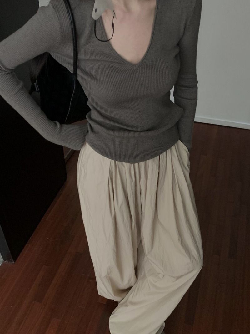 簡約純色V領美拉德長袖氣質針織衫女裝早秋修身顯瘦打底衫上衣ins
