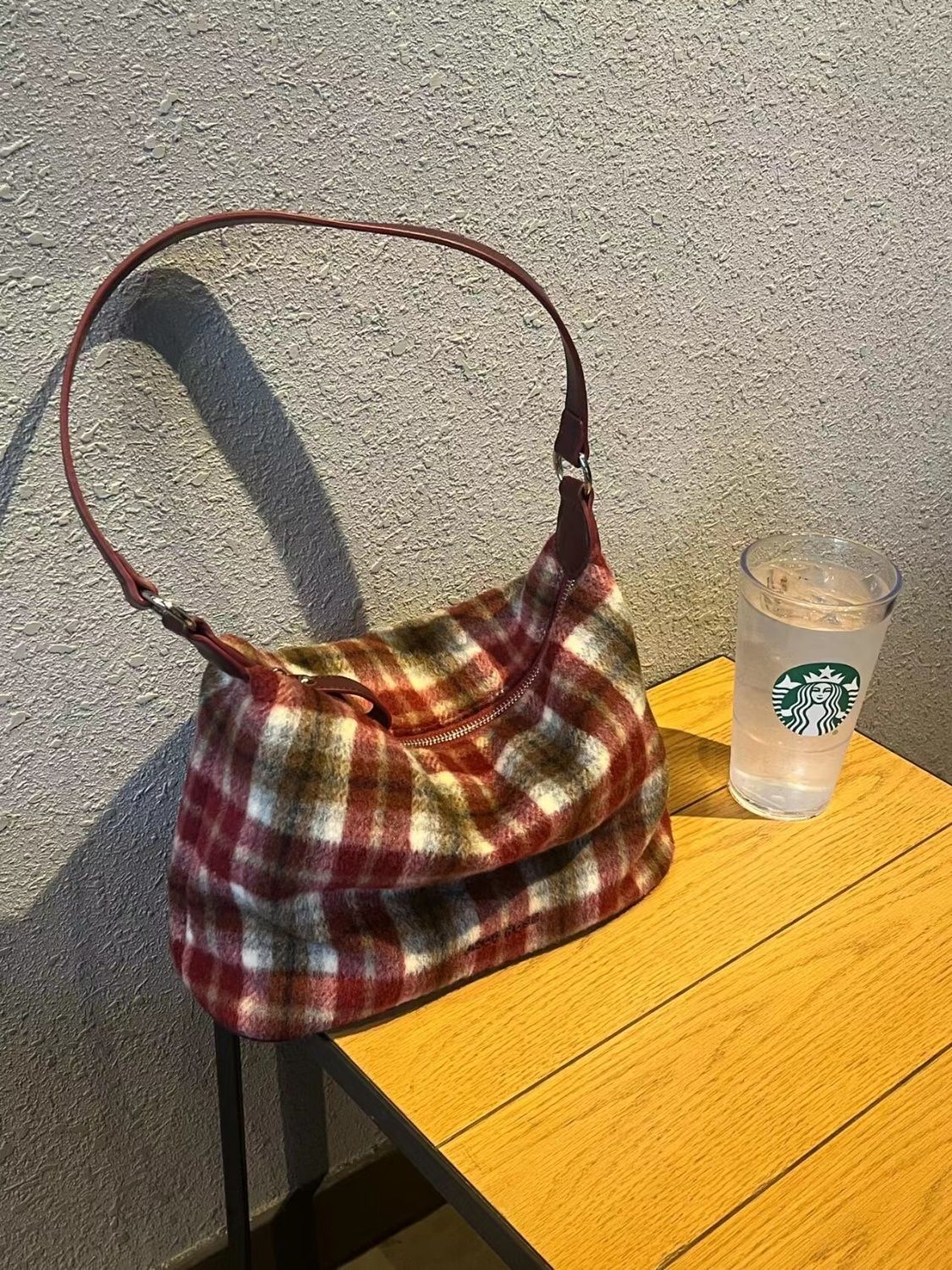 Tote bag for women 2023 new autumn and winter trendy high-quality niche American retro commuter shoulder crossbody bag