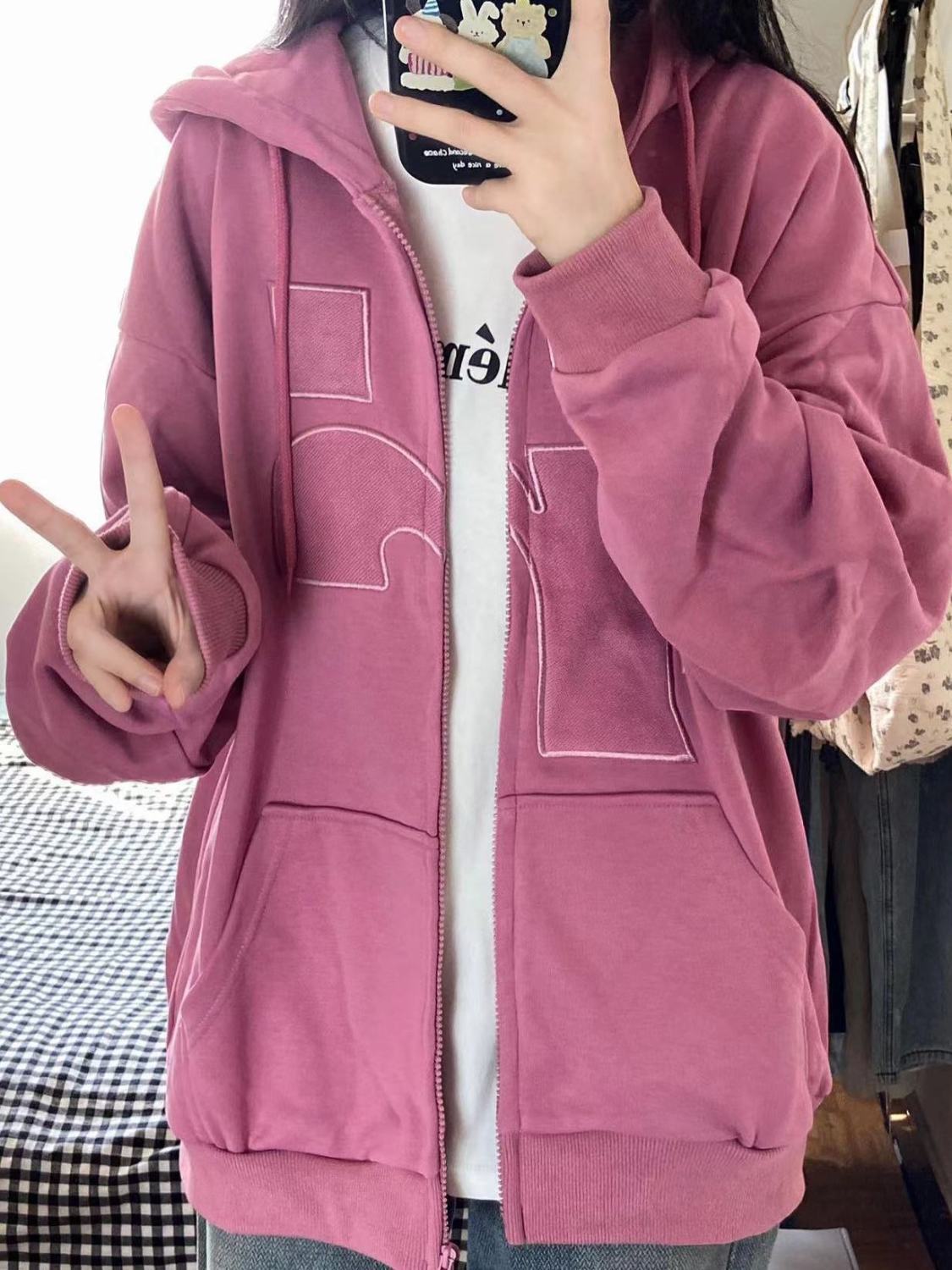 2023春秋薄款刺繡樹莓色連帽衛衣女寬鬆休閒顯瘦拉鏈外套開衫ins
