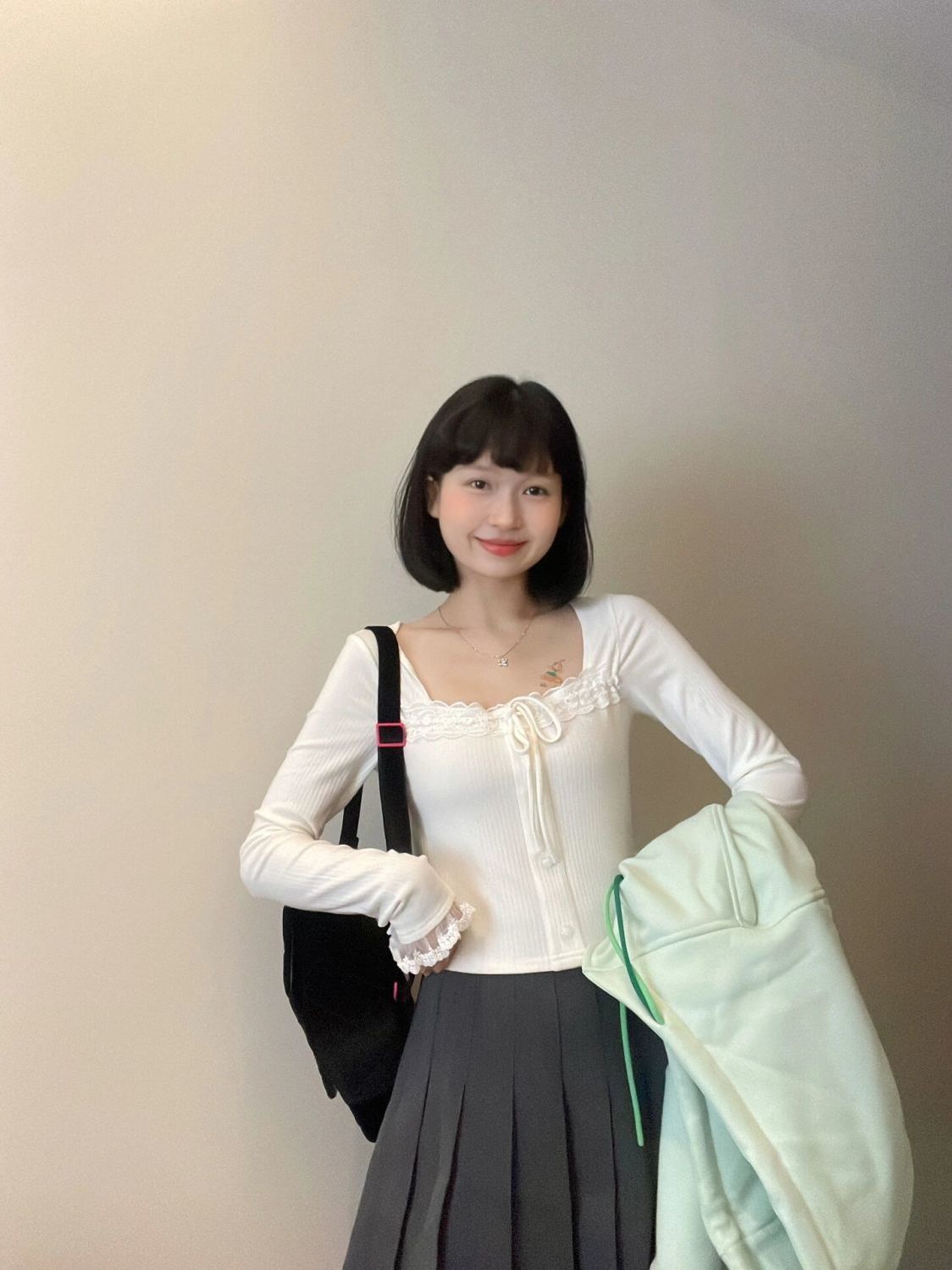 法式茶歇方領針織開衫女2023秋季新款溫柔風蕾絲邊系帶修身打底衫