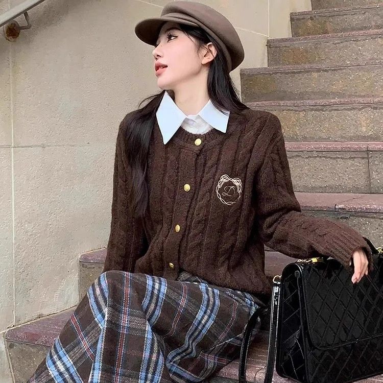 Knitted cardigan embroidered jacket for women 2023 autumn and winter Korean style slim and unique sweater twist top