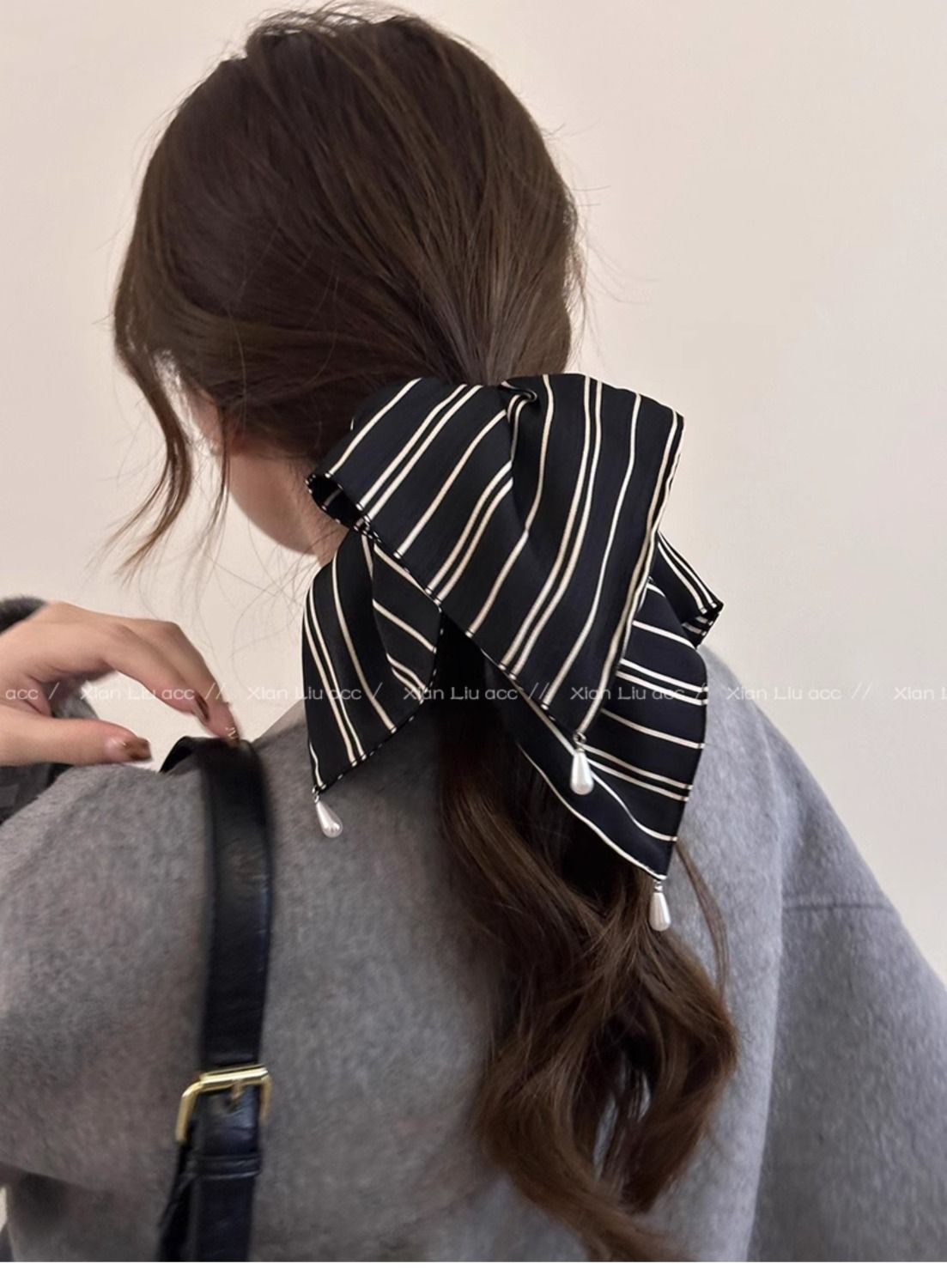 Korean Minimalist Striped Silk Scarf Clip For Women, 2026 New Model, High-end Half-tied Hair Accessory_voghion.com