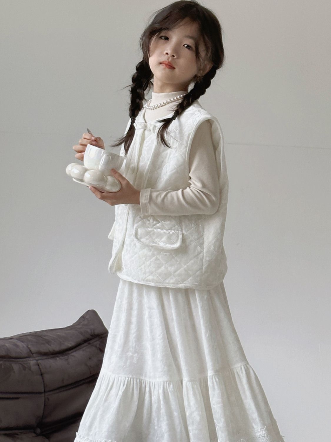 Girls New Chinese Style Padded Vest 2023 Autumn and Winter Sleeveless Vest Top Fringed Velvet Skirt Set