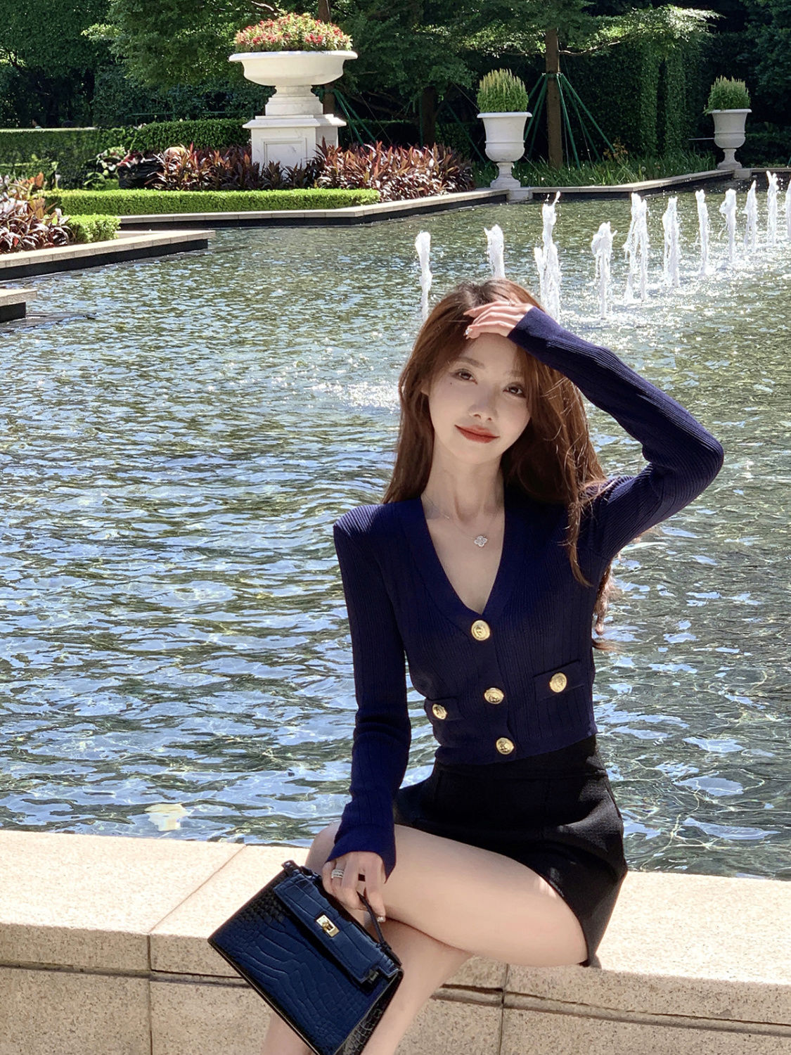 巴爾曼上衣2023新款秋冬氣質修身顯瘦金屬扣v領針織開衫毛衣女ins