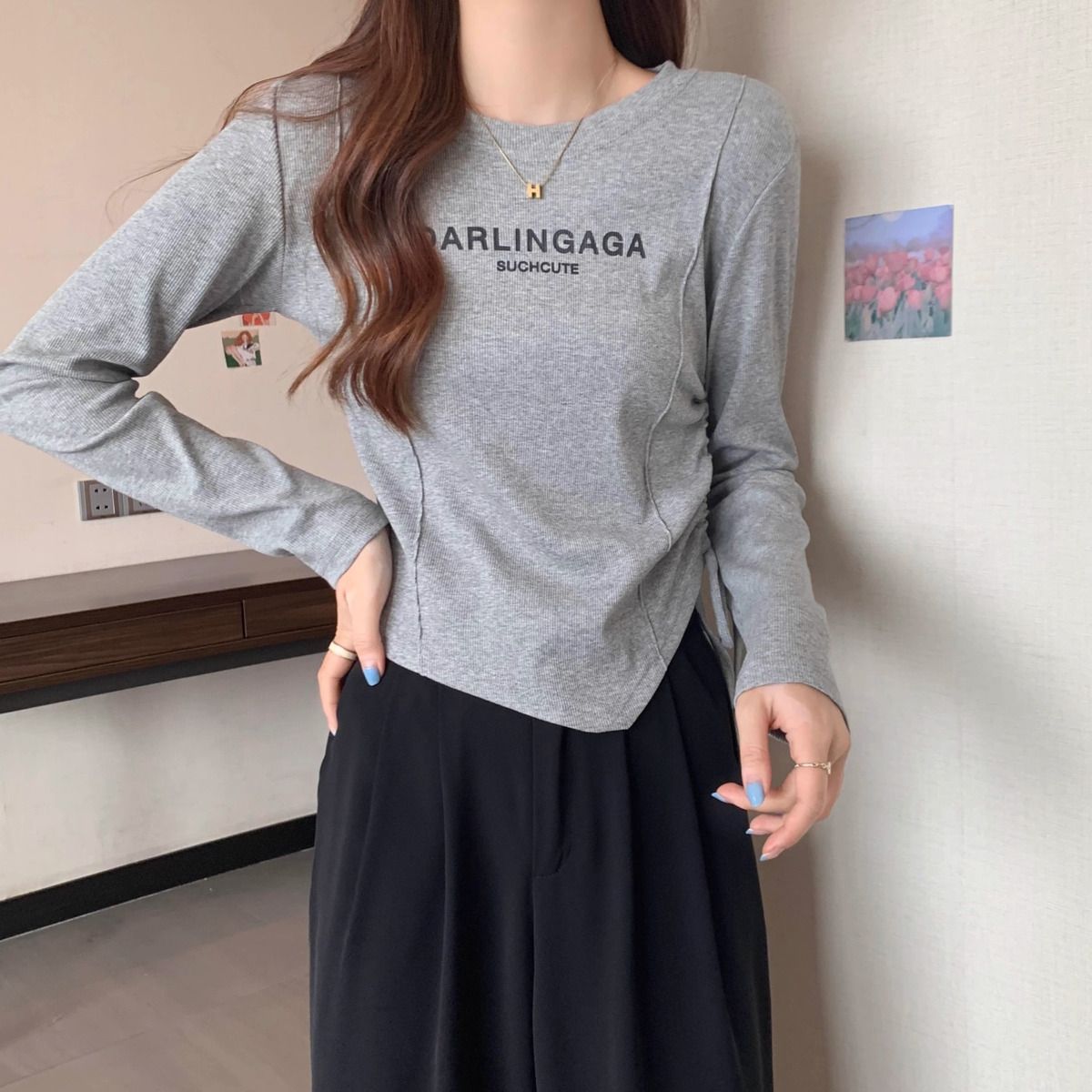 不規則短款長袖上衣女2023春秋季潮韓系設計感修身顯瘦遮肚打底衫