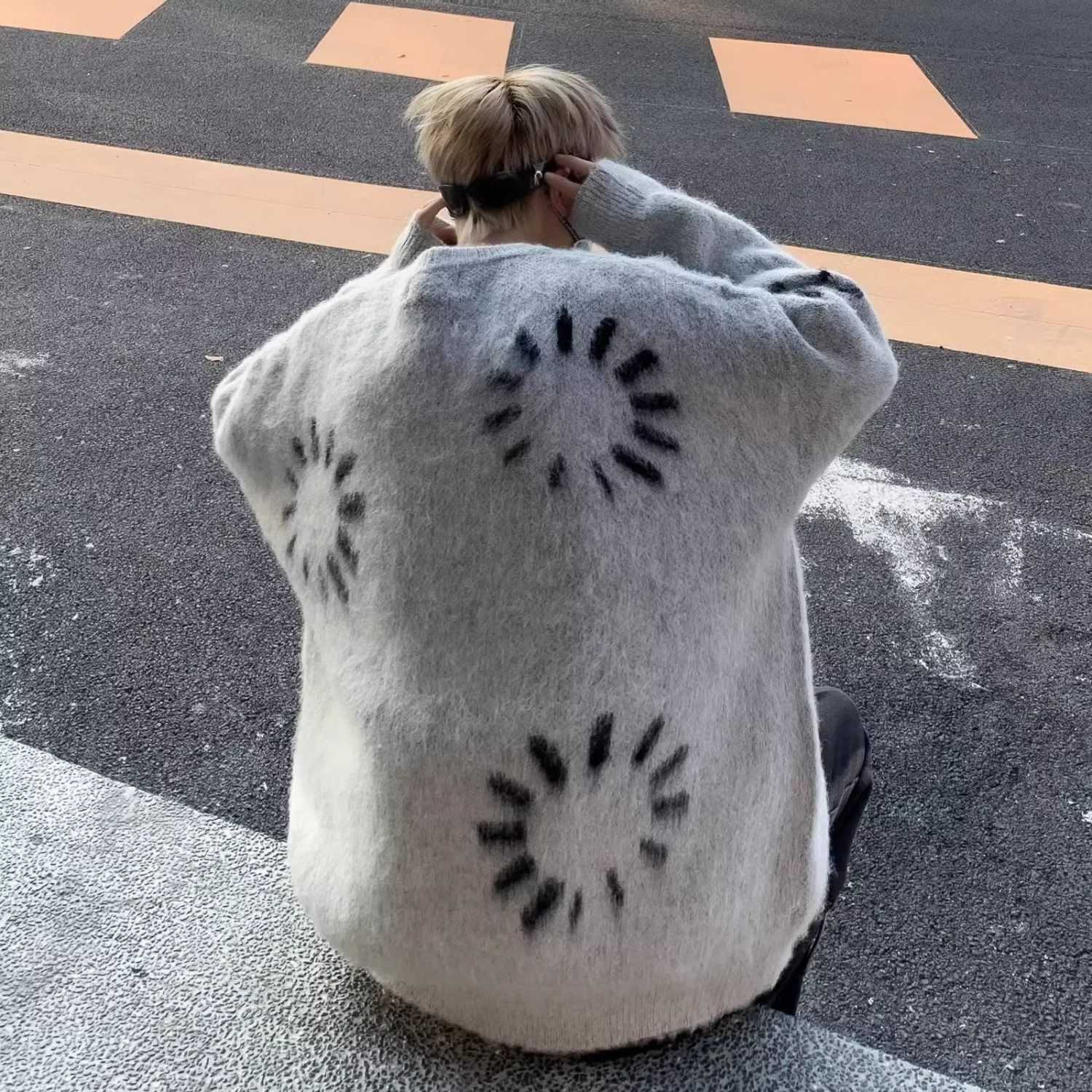 Design inspired sweater for men's winter new unisex style American knit high street lazy versatile round neck jacket_voghion.com